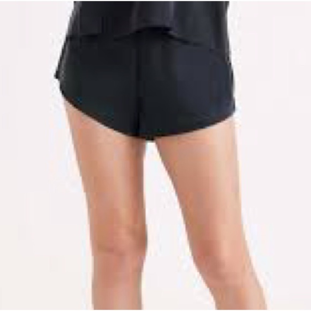 Quince | 100% Washable Silk Pajama Shorts | Black